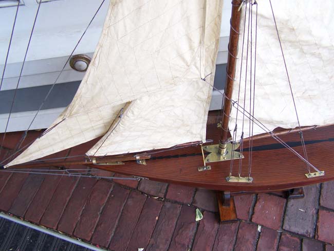 An early 20th century English Pond Boat — image 4